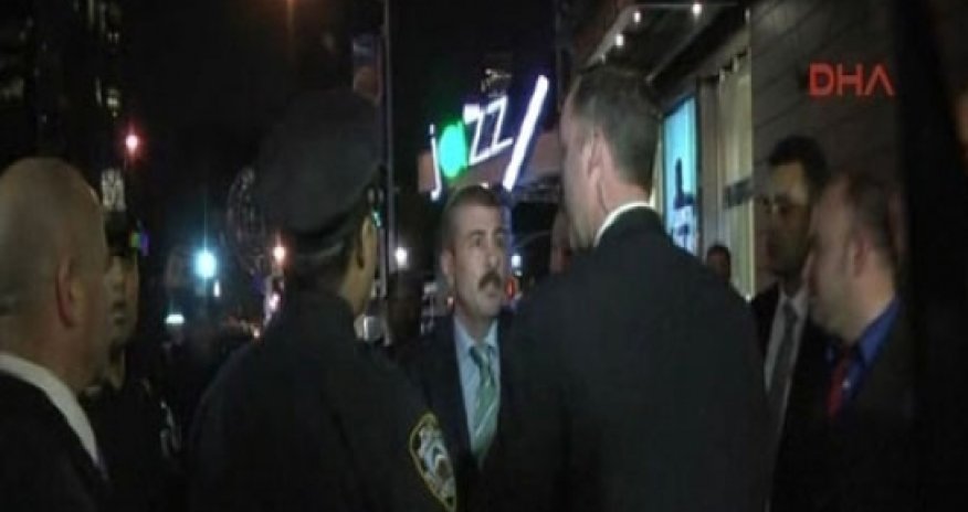 Ərdoğanın mühafizəçiləri ilə ABŞ polisi arasında qarşıdurma - VİDEO