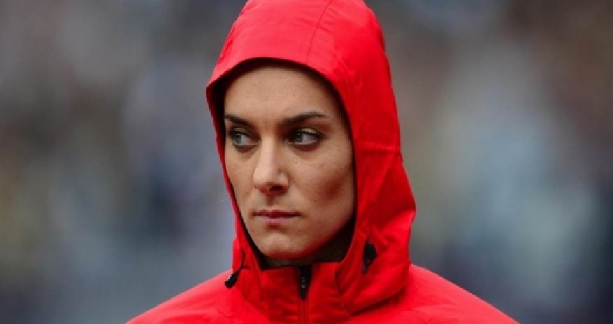 Isinbayeva says she will not compete in 2015