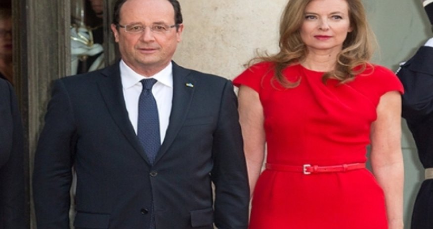 Fransa prezidentini rüsvay edən kitab müəllifinə milyon qazandırdı