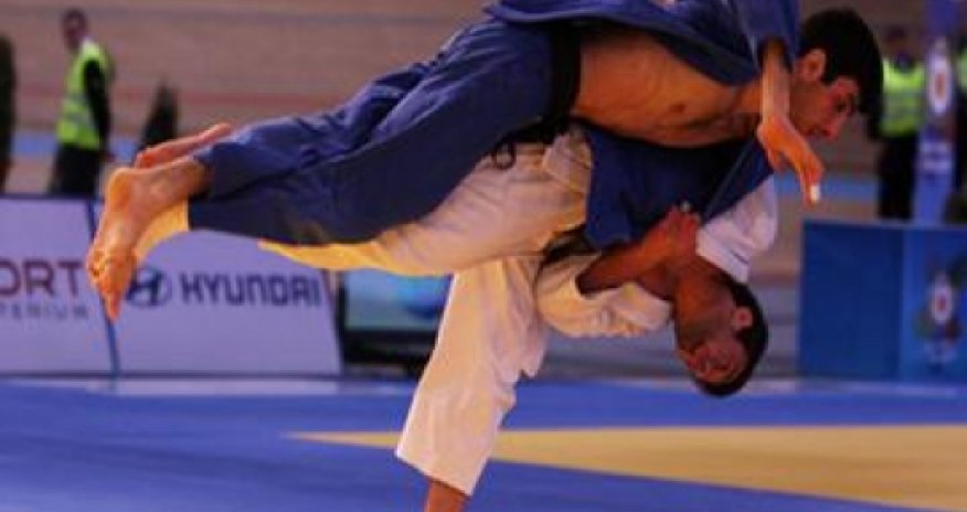 Azerbaijani athlete defeats Armenian