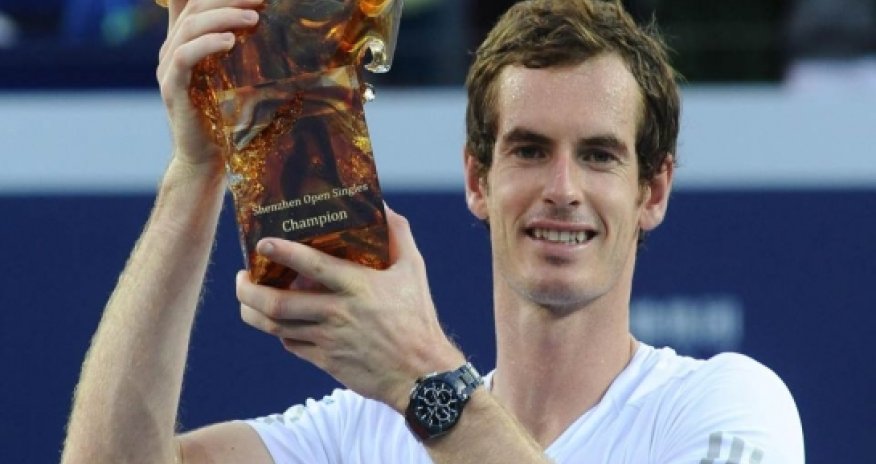 Murray beats Robredo to win first title in 15 months