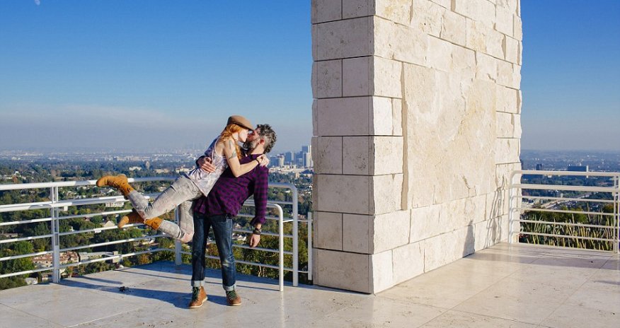 Around the world in kisses - PHOTO