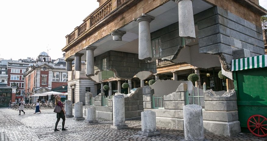 The floating market of Covent Garden - PHOTO