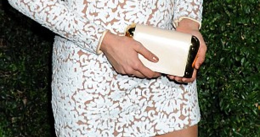 iCloud hacker releases fourth wave of celebrity nudes - PHOTO