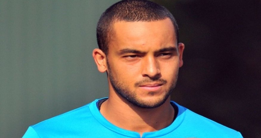 Walcott: Arsenal forward resumes full training after nine months