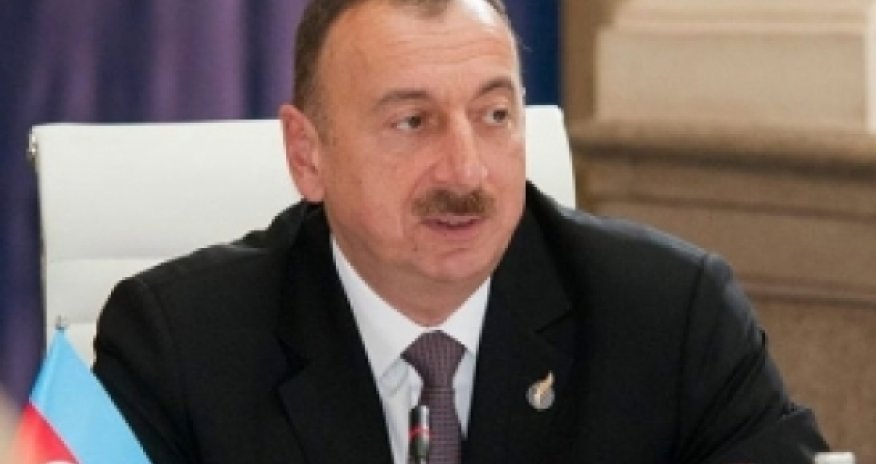 İlham Əliyevə Fəxri Doktor diplomu verildi