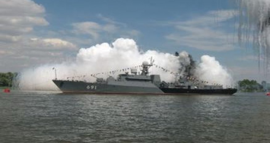Russian warships arrive in Azerbaijan