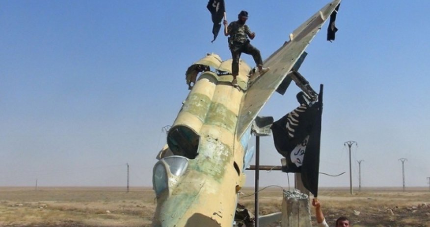 Islamic State flying three jets in Syria: monitor