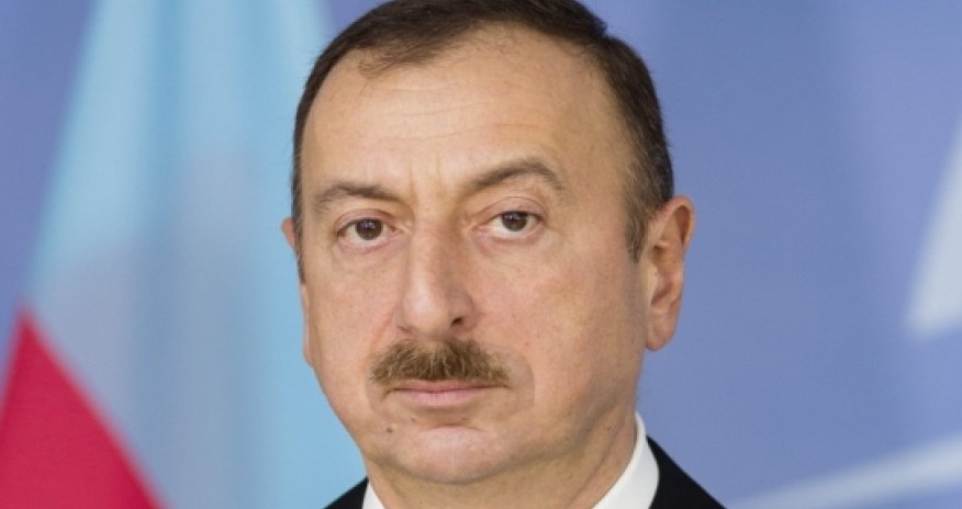 Azerbaijan frees four opposition activists