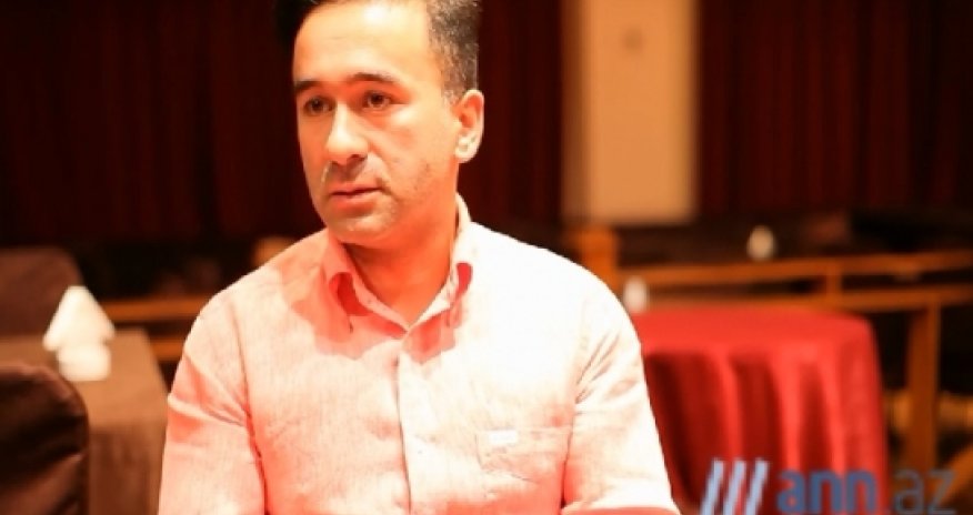 Директор театра 