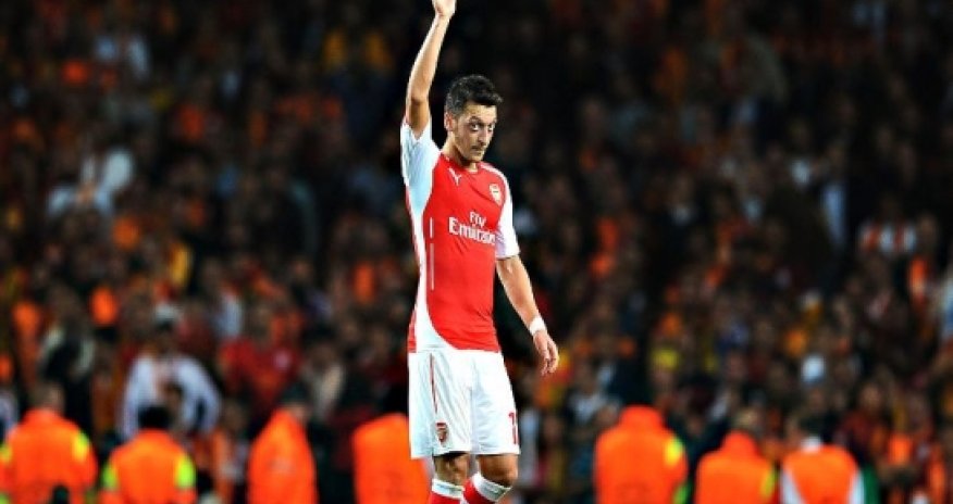 Manuel Pellegrini wants Mesut Ozil as Man City plans for life after Toure