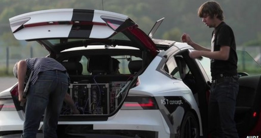 Audi claims self-drive car speed record after German test - PHOTO