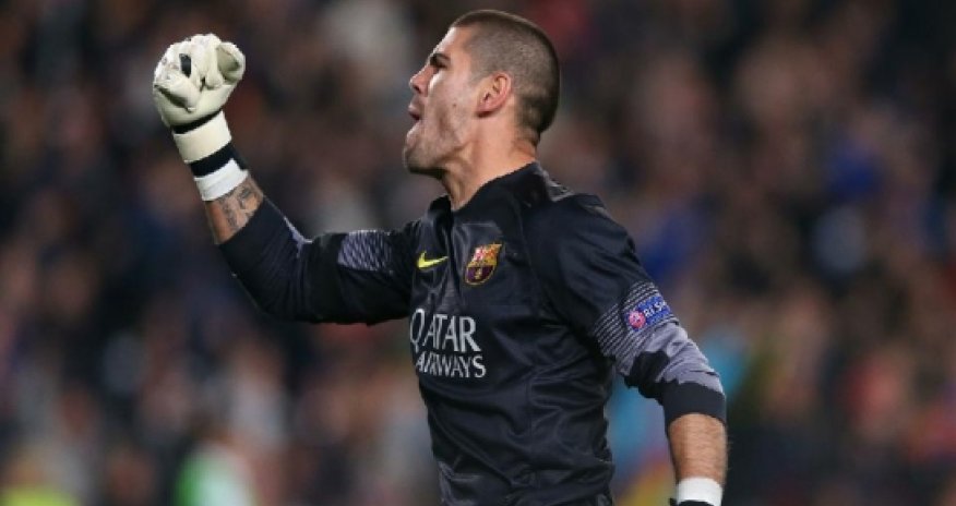 Victor Valdes to train with Manchester United