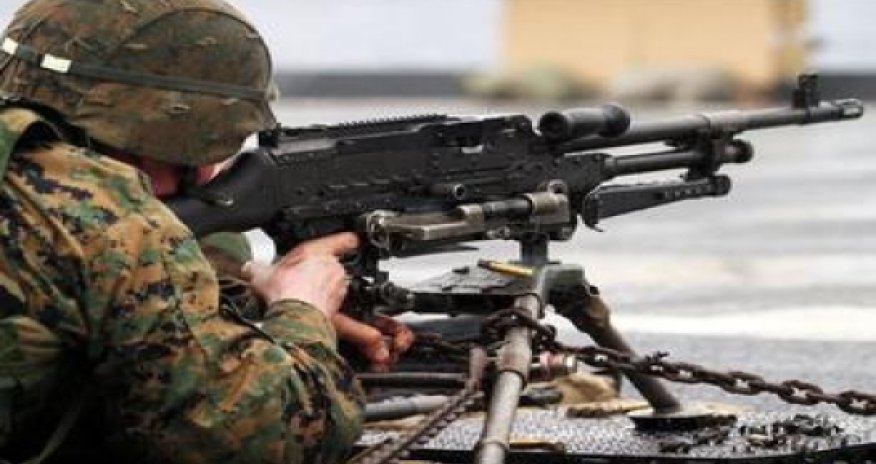 Armenians fire on Azeri army positions