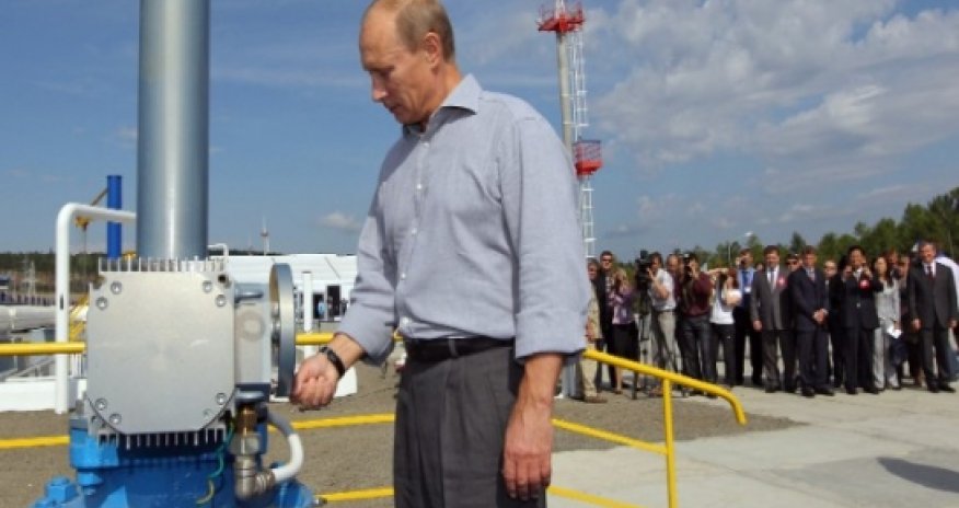 Oil trades at $80. Russia is budgeting $100