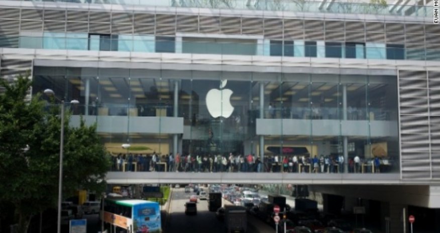 It's easier to get an iPhone outside Hong Kong's Apple Stores than in them