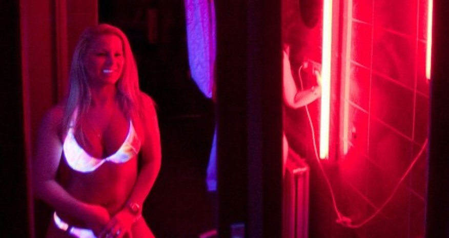 Квартал Красных Фонарей- ФОТО