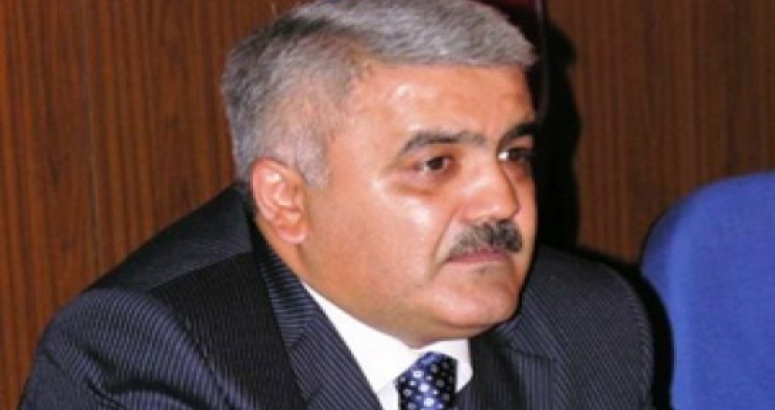 Azeri firm SOCAR expects to close deal for Greek gas grid in 2015