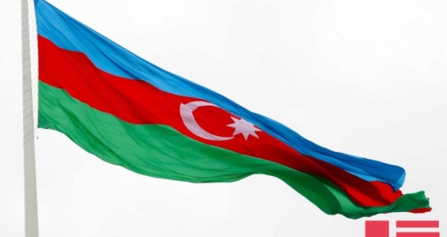 Azərbaycan Dövlət Bayrağı gününü qeyd edir