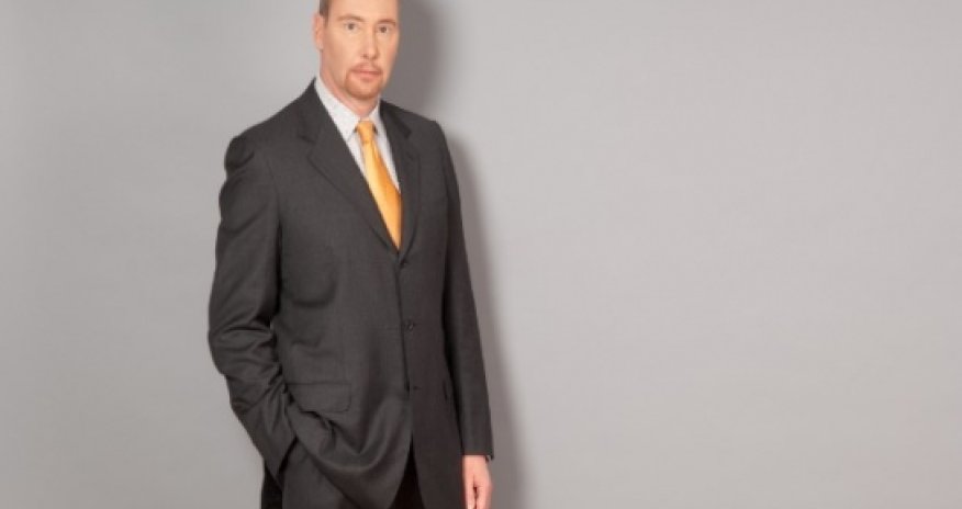 Oil will tumble to $70 says new 'bond king'