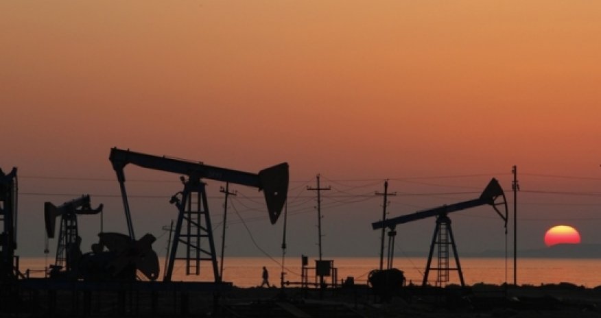 Azerbaijan's reliance on oil increases in 2015 budget