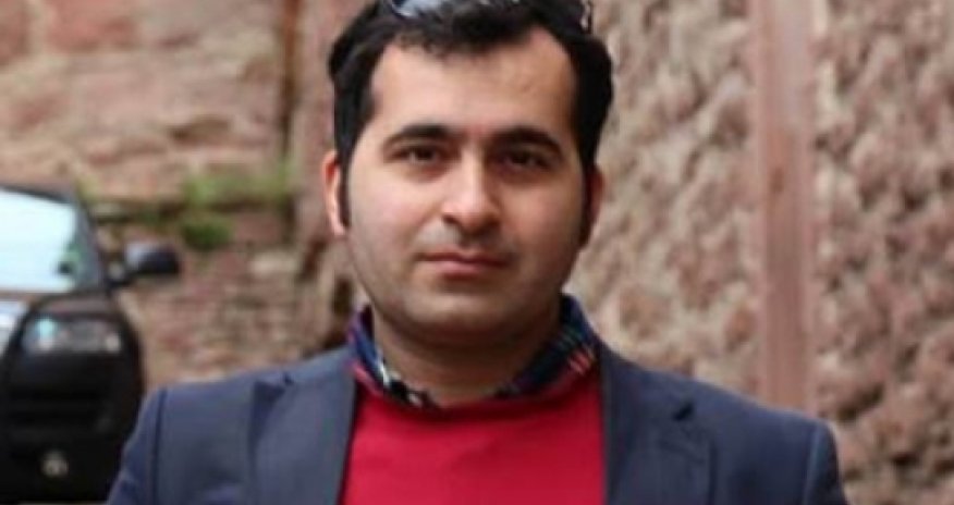 Bəxtiyar Hacıyev Azərbaycandan mühacirət etdi