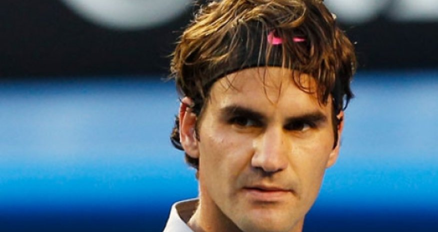 Roger Federer out of ATP World Tour final v Novak Djokovic