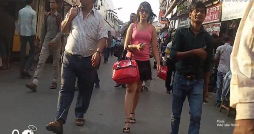 Woman walks through Mumbai for 10 hours in vest top and mini-skirt and ... - VIDEO