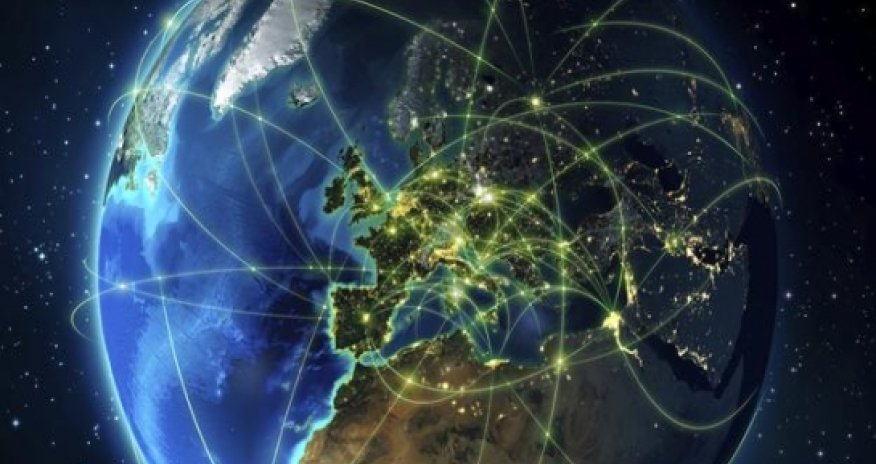 The brave world of super-commuters