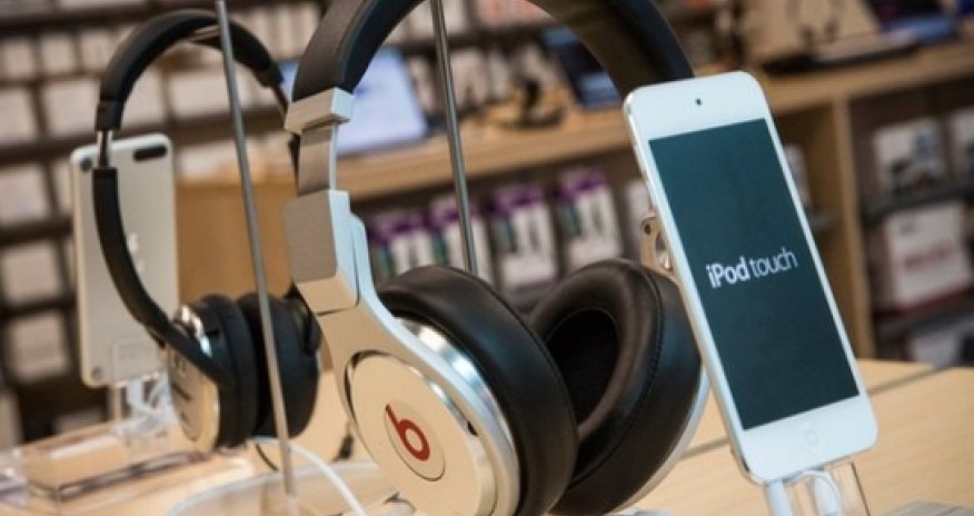 Apple to push Beats to all iPhones according to FT