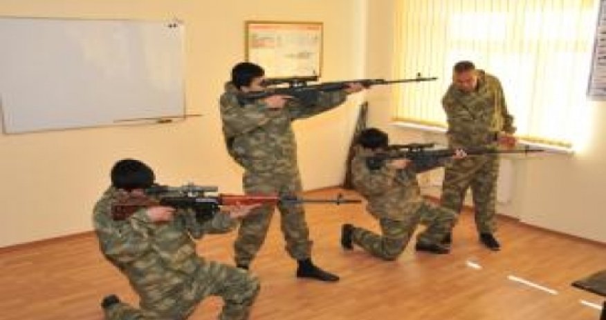 В Азербайджане будут возобновлены курсы по подготовке снайперов