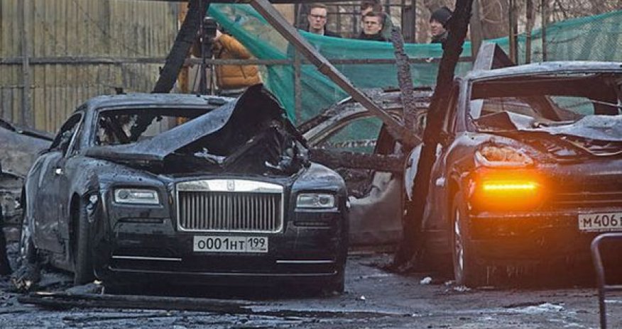 Распространились снимки пожара на миллионы в Москве - ФОТО