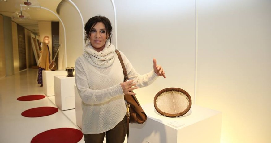 Известная турецкая актриса посетила Центр Гейдара Алиева - ФОТО