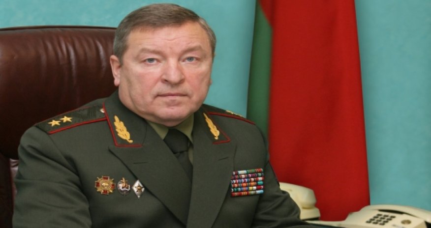 Министр обороны Беларуси освобожден от должности