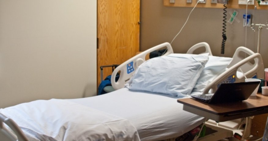 В бакинской больнице совершено самоубийство