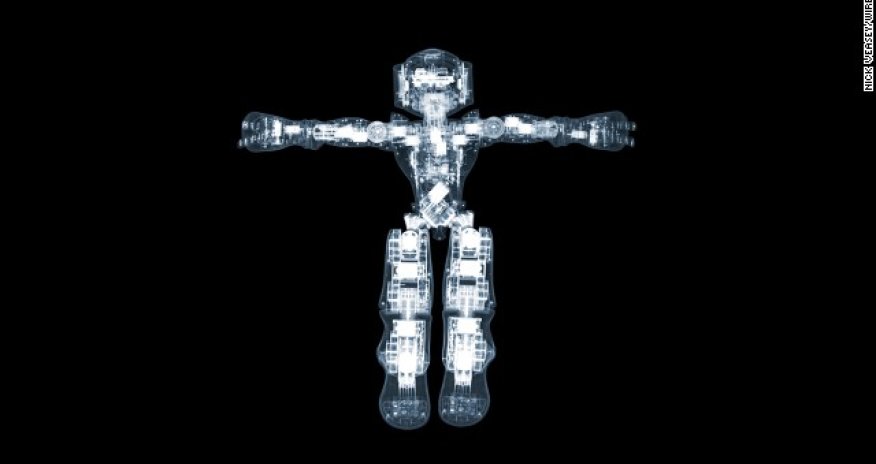 Giant X-rays reveal innards of guns, cars, robots