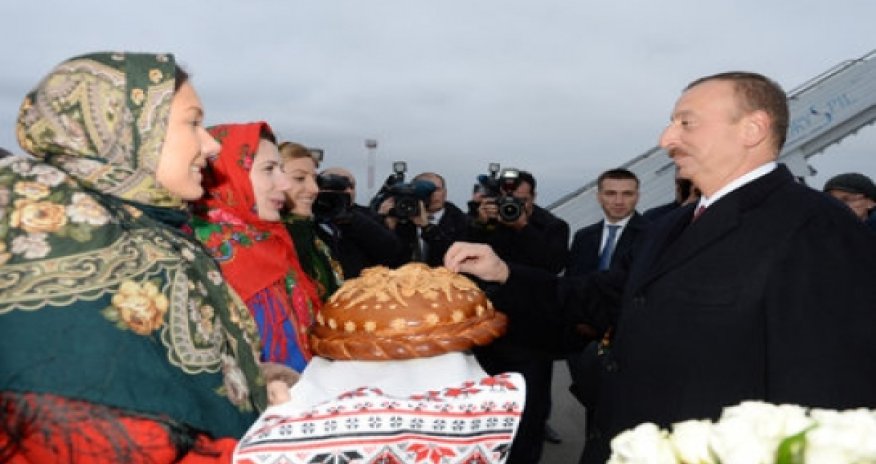 Ilham Aliyev arrives in Ukraine for official visit