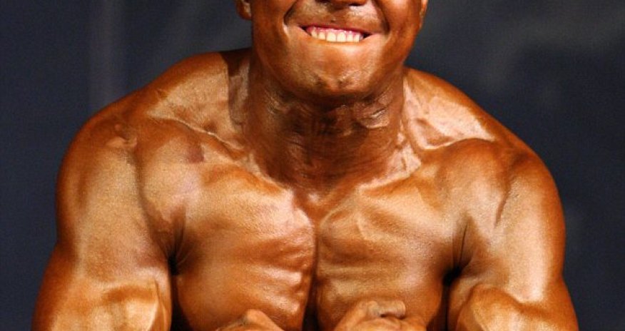 Bodybuilders go to extreme lengths to coat every inch of their bodies - PHOTO
