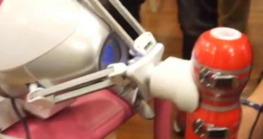 Designers creates virtual reality sex machine - PHOTO