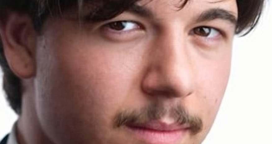 Secret facial expression can make anyone look more photogenic - PHOTO