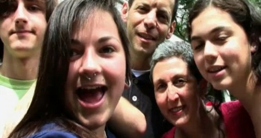 16 children, one anonymous sperm donor - PHOTO