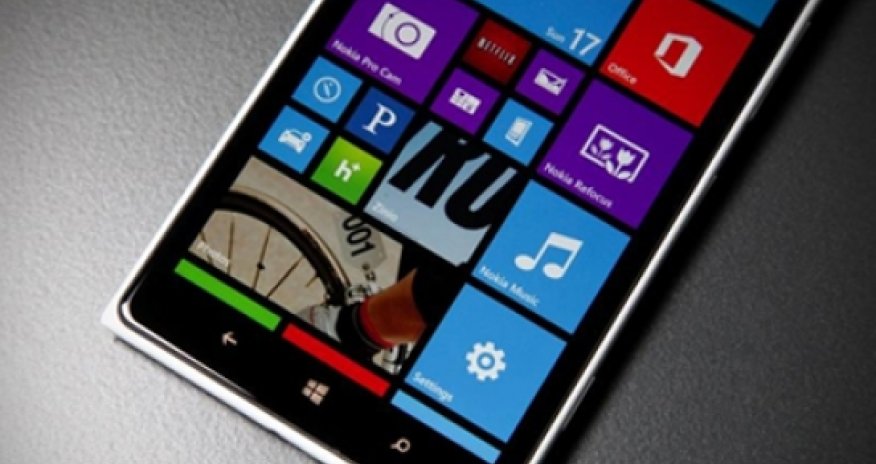 Windows Phone is thriving at the low-end, dying at the high-end