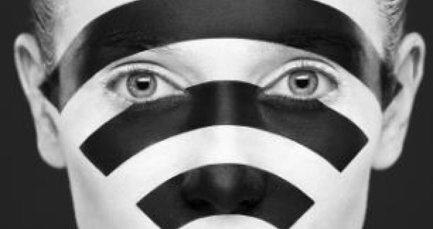 Incredible make-up turns models into paintings - PHOTO