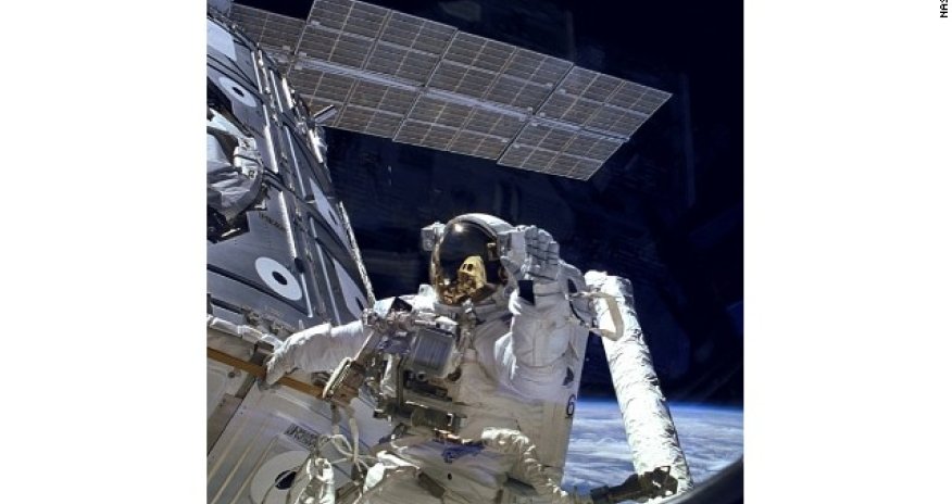 The stratospheric rise of NASA's Instagram - PHOTO