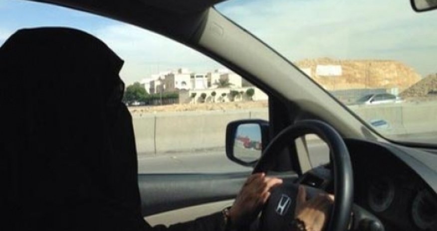 Saudi women drivers: Leading female campaigner stopped