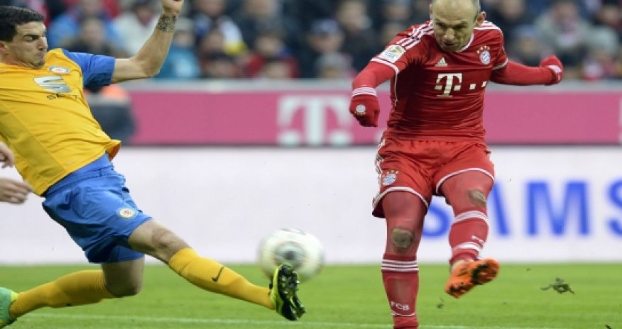 Robben’s celebration fail results in horrific knee-burn