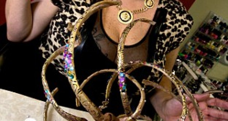 Childminder hasn't cut her talons for eight years - PHOTO