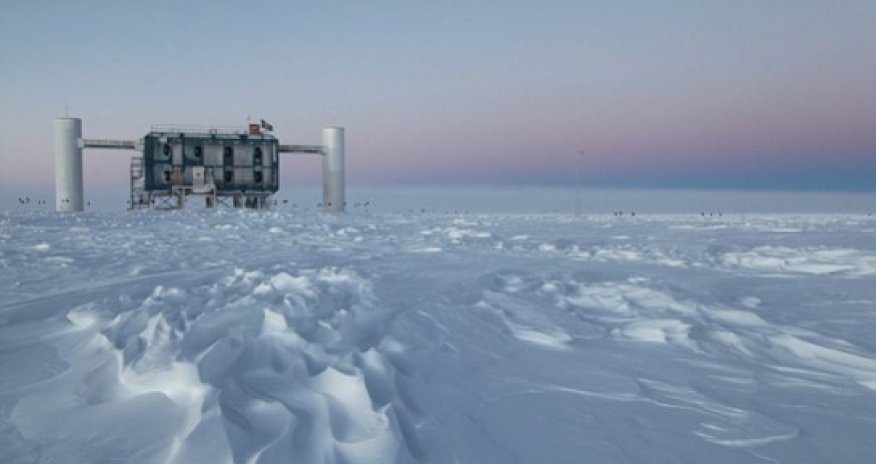 Scientists holed up in tiny observatory at the edge of the world
