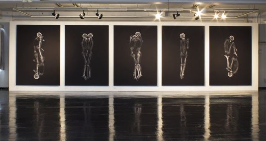 Who said romance is dead? - PHOTO