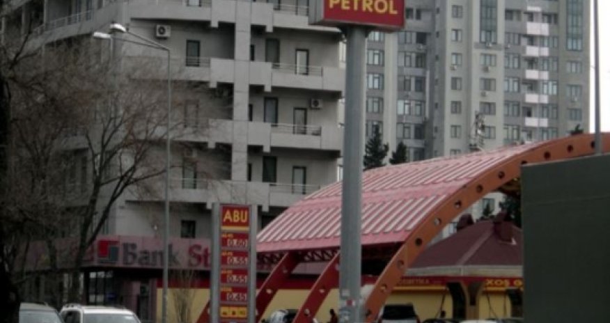 Azerbaijan petrol price rise linked to falling crude output